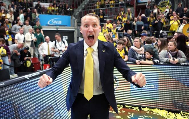 BAU 08 11 2025 Ludwigsburg Basketball MHP Riesen Ludwigsburg vs EWE Baskets Oldenburg, coach Mikko Riipinen LB exuberantly celebrates the victory