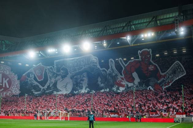 Choreography throughout the stadium, 1 FC Kaiserslautern vs Hertha BSC Berlin, Football, 2 Bundesliga, Matchday 12, Season 2025 2026, 08 11 2025 1 FC Kaiserslautern vs Hertha BSC Berlin, Football, 2 Bundesliga, Matchday 12, Season 2025 2026, 08 11 2025 Copyright: xEibner-Pressefoto AlexanderxNeisx EP_ANS