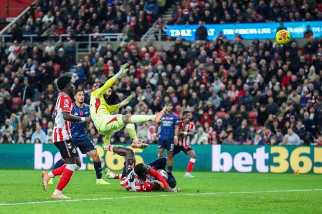 Sunderland v Arsenal, Premier League Sunderland forward Brian Brobbey (9) scores a GOAL 2-2 during the Sunderland v Arsenal Premier League match at the Stadium of Light, Sunderland, England on 8 November 2025 Credit: Phil Duncan Every Second Media Editorial use only. All images are copyright Every Second Media Limited. No images may be reproduced without prior permission. All rights reserved. Premier League and Football League images are subject to licensing agreements with Football DataCo Limited. see https: www.football-dataco.com Copyright: xIMAGO EveryxSecondxMediax ESM-1659-0067 PhilxDuncanx xEveryxSecondxMediax