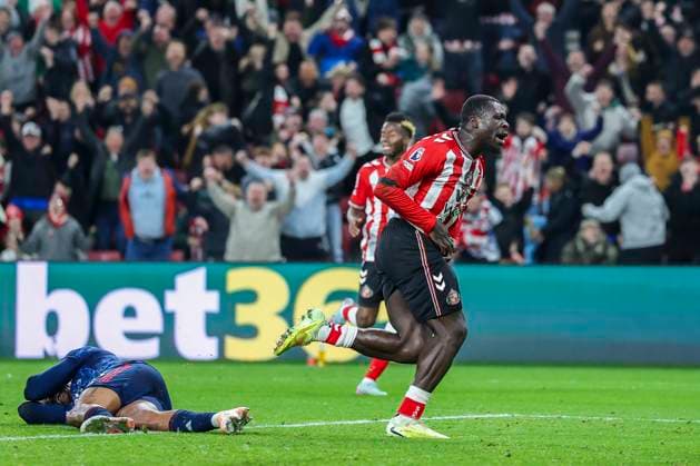 Sunderland v Arsenal, Premier League Sunderland forward Brian Brobbey (9) scores a GOAL 2-2 and celebrates during the Sunderland v Arsenal Premier League match at the Stadium of Light, Sunderland, England on 8 November 2025 Credit: Phil Duncan Every Second Media Editorial use only. All images are copyright Every Second Media Limited. No images may be reproduced without prior permission. All rights reserved. Premier League and Football League images are subject to licensing agreements with Football DataCo Limited. see https: www.football-dataco.com Copyright: xIMAGO EveryxSecondxMediax ESM-1659-0068 PhilxDuncanx xEveryxSecondxMediax