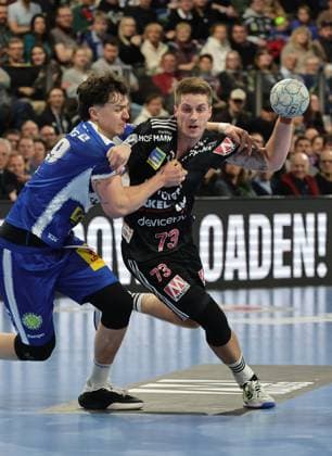 08 11 2025 Handball 1 Bundesliga DAIKIN HBL Season 2025 2026 11 Matchday HC Erlangen Metropolregion Nürnberg HCE ThSV Eisenach DaMa xdaxmax Tillman Leu 99, ThSV Eisenach Viggo Kristjansson 73, HC Erlangen HCE