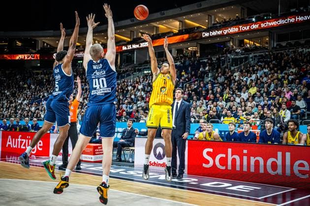 Basketball Berlin 08 11 2025 Season 2025 2026 EasyCredit BBL 1 Bundesliga Men, Men Alba Berlin SYNTAINICS MBC Weißenfels Jack Kayil Alba Berlin, No 07