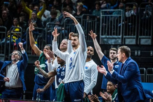 Basketball Berlin 08 11 2025 Season 2025 2026 EasyCredit BBL 1 Bundesliga Men, Men Alba Berlin SYNTAINICS MBC Weißenfels Jubel MBC Kresimir Nikic MBC, No 09