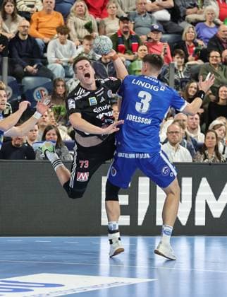 08 11 2025 Handball 1 Bundesliga DAIKIN HBL Season 2025 2026 11 Matchday HC Erlangen Metropolregion Nürnberg HCE ThSV Eisenach DaMa xdaxmax Viggo Kristjansson 73, HC Erlangen HCE Oskar Joelsson 3, ThSV Eisenach