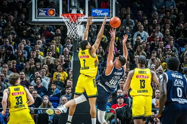 Basketball Berlin 08 11 2025 Season 2025 2026 EasyCredit BBL 1 Bundesliga Men, Men Alba Berlin SYNTAINICS MBC Weißenfels Jure Planinic MBC, No 44 Jack Kayil Alba Berlin, No 07