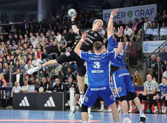 08 11 2025 Handball 1 Bundesliga DAIKIN HBL Season 2025 2026 11 Matchday HC Erlangen Metropolregion Nürnberg HCE ThSV Eisenach DaMa xdaxmax Marek Nissen 6, HC Erlangen HCE gg Oskar Joelsson 3, ThSV Eisenach Tillman Leu 99, ThSV Eisenach