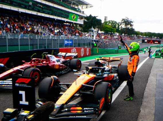 Corrida Sprint e Classificação GP Brasil SaO PAULO, SP - 08.11.2025: CORRIDA SPRINT E CLASSIFICAcaO GP BRASIL - Qualifying for the MSC Cruises Formula 1 Brazilian Grand Prix, in Sao Paulo, on Saturday afternoon (08) at the JosÃ Carlos Pace racetrack in Interlagos, south of the city of Sao Paulo. In the photo, McLaren F1 Team driver Lando Norris (4) celebrates winning Pole Position. (Photo: Aloisio Mauricio Fotoarena) x2838281x  AloisioxMauricio