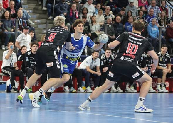 08 11 2025 Handball 1 Bundesliga DAIKIN HBL Season 2025 2026 11 Matchday HC Erlangen Metropolregion Nürnberg HCE ThSV Eisenach DaMa xdaxmax Marek Nissen 6, HC Erlangen HCE Stephan Seitz 44, ThSV Eisenach Florian Scheerer 10, HC Erlangen HCE