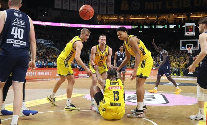 Sam Griesel, Justin Bean, Jack Kayil help J Wan Roberts stand up Sports Basketball BBL Bundesliga Men 7 Matchday Season 2025 2026 08 11 2025 ALBA Berlin vs Syntainics MBC