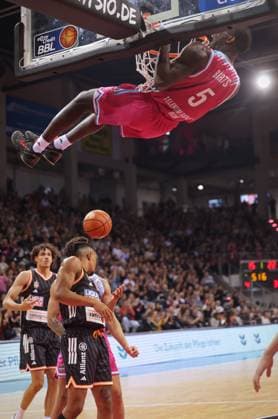 Dunking Tylan Birts Telekom Baskets Bonn vs ratiopharm Ulm 7 Speiltag Saison 2025 26