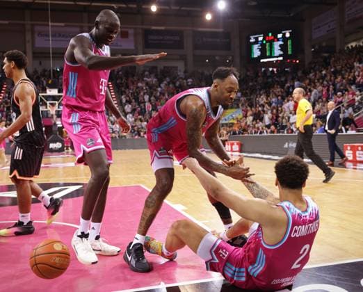 On the floor Alijah Comithier, Jeff Garrett, Kur Jongkuch Telekom Baskets Bonn vs ratiopharm Ulm 7 Speiltag Saison 2025 26