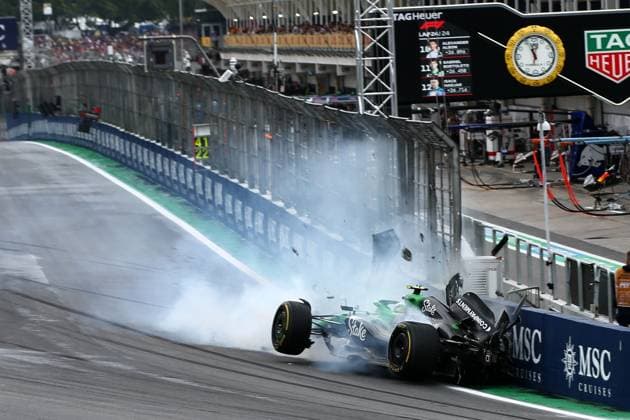 Formula 1 MSC Cruises Grande Premio de Sao Paulo 2025 08 11 2025, Autodromo Jose Carlos Pace, Interlagos, Formula 1 MSC Cruises Grande Premio de Sao Paulo 2025 , in the picture Serious accident of Gabriel Bortoleto BRA , Stake F1 Team Kick Sauber on the start finish straight, fortunately nothing happened to the driver nordphotoxGmbHx xBratic nph00250