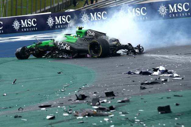 Formula 1 MSC Cruises Grande Premio de Sao Paulo 2025 08 11 2025, Autodromo Jose Carlos Pace, Interlagos, Formula 1 MSC Cruises Grande Premio de Sao Paulo 2025 , in the picture Serious accident of Gabriel Bortoleto BRA , Stake F1 Team Kick Sauber on the start finish straight, fortunately nothing happened to the driver nordphotoxGmbHx xBratic nph00250