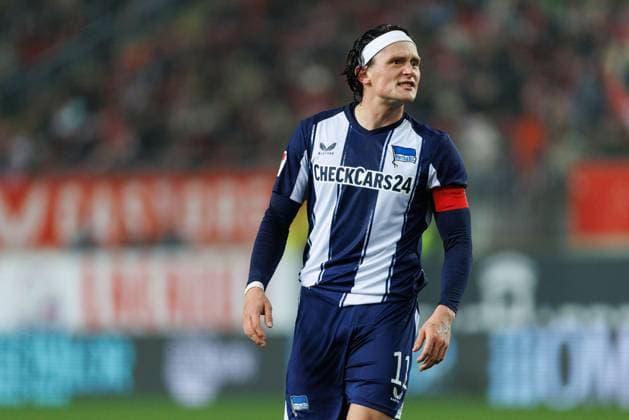 Fabian Reese Hertha BSC Berlin , 1 FC Kaiserslautern vs Hertha BSC Berlin, Football, 2 Bundesliga, Matchday 12, Season 2025 2026, 08 11 2025 1 FC Kaiserslautern vs Hertha BSC Berlin, Football, 2 Bundesliga, Matchday 12, Season 2025 2026, 08 11 2025 Copyright: xEibner-Pressefoto AlexanderxNeisx EP_ANS