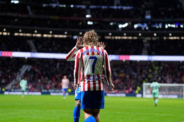 November 8, 2025, Madrid, Madrid, Spain: Antoine Griezmann of Atletico de Madrid celebrates a goal during the Spanish League, LaLiga EA Sports, football match played between Atletico de Madrid and Levante UD at Riyadh Air Metropolitano on November 08, 2025 in Madrid, Spain. Madrid Spain - ZUMAa181 20251108_zaa_a181_319 Copyright: xOscarxJ.xBarrosox