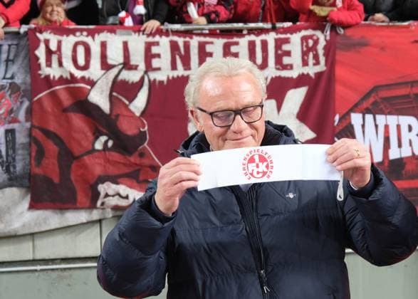 Football 2 Bundesliga Season 2025 26 1 FC Kaiserslautern 08 11 2025 Fritz Walter Stadion 1 FC Kaiserslautern fck Hertha BSC Berlin hertha Hans Peter BRIEGEL with the captains armband 1 FC Kaiserslautern
