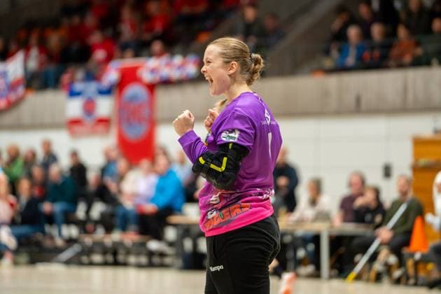 Handball I Women I Season 2025 2026 I DHB Cup I Quarter-finals I VfL Waiblingen Thüringer HC I 08 11 2025 Sarah Norregaard Thomsen 1, VfL Waiblingen Tigers jubilant Waiblingen Rundsporthalle Baden Württemberg Germany Copyright: xLobeca MaxxPetershansx