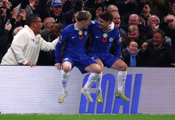 London, England, 8th November 2025. Pedro Neto (R) of Chelsea celebrates with Alejandro Garnacho of Chelsea after scoring to make it 3-0 during the Chelsea vs Wolverhampton Wanderers Premier League match at Stamford Bridge, London. Picture credit should read: Paul Terry Sportimage EDITORIAL USE ONLY. No use with unauthorised audio, video, data, fixture lists, club league logos or live services. Online in-match use limited to 120 images, no video emulation. No use in betting, games or single club league player publications. SPI_041_PT_Chelsea_Wolves SPI-4272-0041