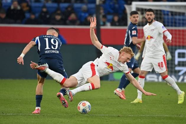 Tim LEMPERLE 1899 Hoffenheim , Action,duel against Nicolas SEIWALD L Football 1 Bundesliga Season 2025 2026, 10 Matchday, Matchday10 TSG 1899 Hoffenheim RB Leipzig 3 1 on 08 11 2025 PreZero ARENA
