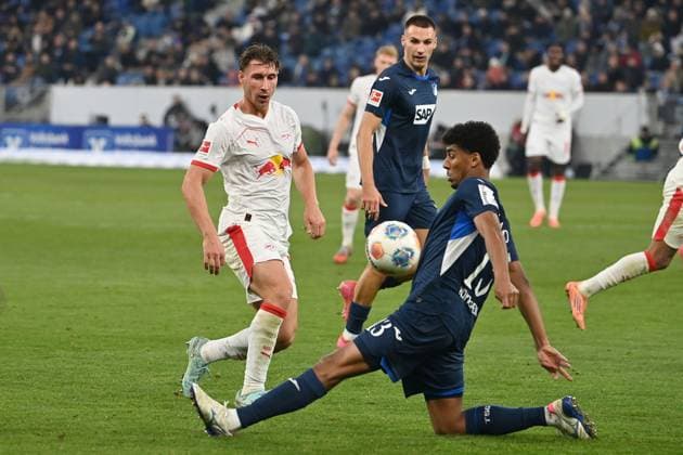 Willi ORBAN L , Action,duel against BERNARDO 1899 Hoffenheim Football 1 Bundesliga Season 2025 2026, 10 Matchday, Matchday10 TSG 1899 Hoffenheim RB Leipzig 3 1 on 08 11 2025 PreZero ARENA