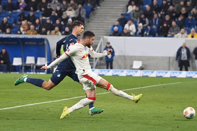 Irregular goal by Romulo CARDOSO L , action,duel against Robin HRANAC 1899 Hoffenheim Football 1 Bundesliga Season 2025 2026, 10 Matchday, Matchday10 TSG 1899 Hoffenheim RB Leipzig 3 1 on 08 11 2025 PreZero ARENA