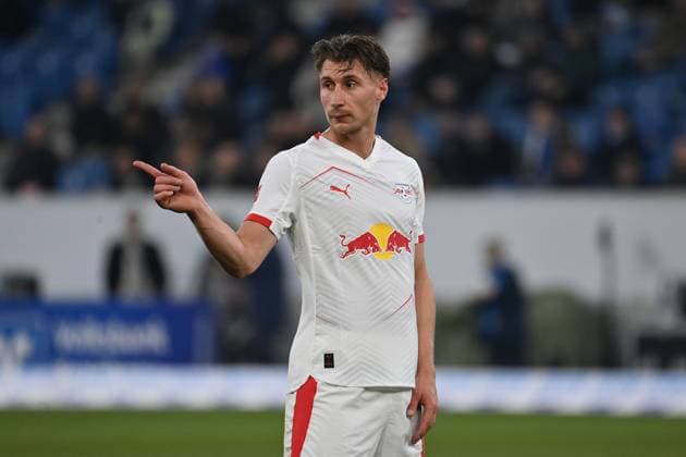 Willi ORBAN L , gestures,gives instructions, action,single image,cropped single motif, half figure,half figure Football 1 Bundesliga Season 2025 2026, 10 Matchday, Matchday10 TSG 1899 Hoffenheim RB Leipzig 3 1 on 08 11 2025 PreZero ARENA