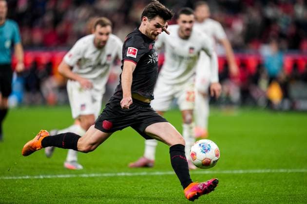 LEVERKUSEN, GERMANY - NOVEMBER 8: Jonas Hofmann of Bayer 04 Leverkusen shoots during the Bundesliga match between Bayer 04 Leverkusen and 1. FC Heidenheim 1846 at BayArena on November 8, 2025 in Leverkusen, Germany. (Photo by Rene Nijhuis) SPO  Copyright: xRenexNijhuis