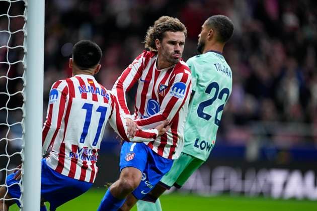 November 8, 2025, Madrid, Madrid, Spain: Antoine Griezmann of Atletico de Madrid celebrates a goal during the Spanish League, LaLiga EA Sports, football match played between Atletico de Madrid and Levante UD at Riyadh Air Metropolitano on November 08, 2025 in Madrid, Spain. Madrid Spain - ZUMAa181 20251108_zaa_a181_266 Copyright: xOscarxJ.xBarrosox