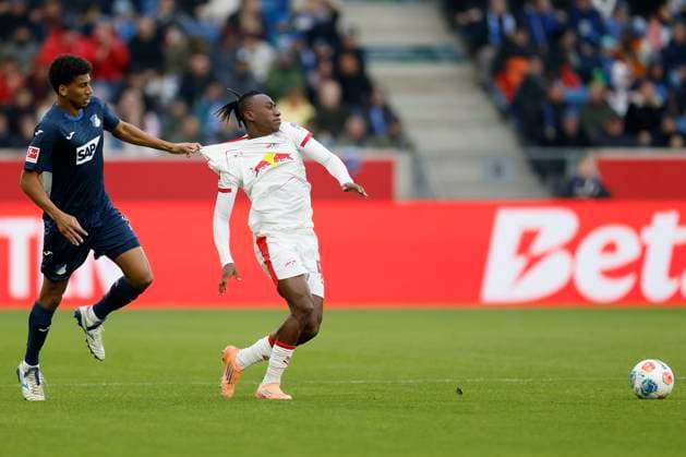 f l n r Bernardo TSG Hoffenheim, 13 and Yan Diomande, 08 11 2025, Football, Bundesliga, TSG Hoffenheim RB Leipzig, GER, Sinnsheim, PreZero Arena, DFL REGULATIONS PROHIBIT ANY USE OF PHOTOGRAPHS AS IMAGE SEQUENCES AND OR QUASI VIDEO Copyright: HMBxMedia xHeikoxBecker