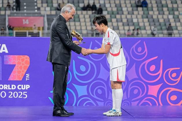 10 Yu Y. Jong Hyang (Forward) of Korea DPR U-17 receives the Golden Shoe Award the FIFA U17, U 17 Women s World Cup Morocco 2025, 1st - 2nd place match between Korea DOR and Netherlands in Rabat, Morocco, on November 8, 2025, at the Olympic Stadium  Copyright: xAndreaxAmato IPAxSportx xipa-agency.netx xx IPA_67718664 IPA_Agency_IPA67718664