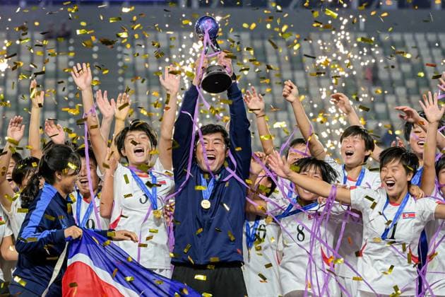 Korea DPR celebrates winning the World Cup by raising the cup the FIFA U17, U 17 Women s World Cup Morocco 2025, 1st - 2nd place match between Korea DOR and Netherlands in Rabat, Morocco, on November 8, 2025, at the Olympic Stadium  Copyright: xAndreaxAmato IPAxSportx xipa-agency.netx xx IPA_67718936 IPA_Agency_IPA67718936