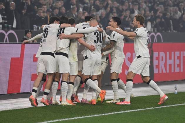 Haris TABAKOVIC MG cheers after his goal for 3 0, Jubeltraube Borussia Moenchengladbach MG 1 FC Koeln K 3 1 Fussball 1 Bundesliga Saison 2025 2026, 10 Spieltag, Spieltag10, matchday10, am 08 11 2025, Borussia Park in Moenchengladbach Deutschland DFL regulations prohibit any use of photographs as image sequences and or quasi video ÃÂ