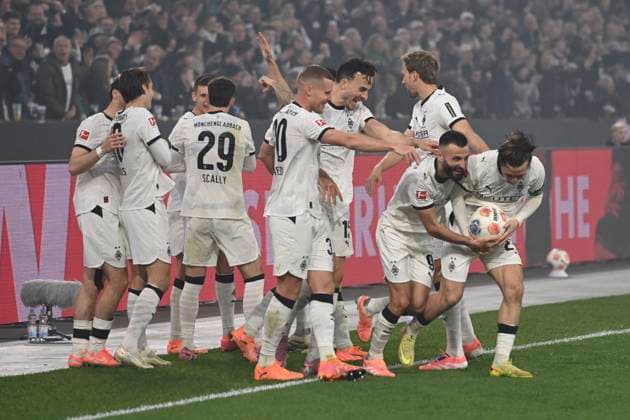 Haris TABAKOVIC MG cheers after his goal for 3 0, Jubeltraube Borussia Moenchengladbach MG 1 FC Koeln K 3 1 Fussball 1 Bundesliga Saison 2025 2026, 10 Spieltag, Spieltag10, matchday10, am 08 11 2025, Borussia Park in Moenchengladbach Deutschland DFL regulations prohibit any use of photographs as image sequences and or quasi video ÃÂ