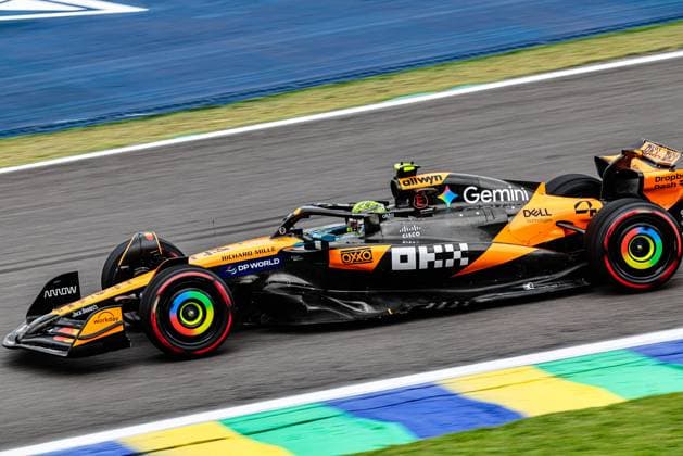 MOTORI - Formula 1 - Formula 1 MSC Cruises Grande Premio de Sao Paulo 2025 Lando Norris (GBR) - McLaren Formula 1 Team - McLaren MCL39 - Mercedes during the Formula 1 MSC Cruises Grande Premio de Sao Paulo 2025, Sao Paulo, Brasil, Autodromo Jose Carlos Pace from November 6 to 9, 2025. Round 21 of 24 the 2025 FIA Formula One World Championship, WM, Weltmeisterschaft Sao Paulo Brazil  Copyright: xIPAxSport ABACAx