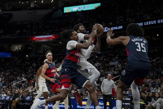 Dallas Mavericks vs Washington Wizards WASHINGTON DC, UNITED STATES - NOVEMBER 8 : Marvin Bagley III (35) of Washington Wizards in action against Naji Marshall (13) of Dallas Mavericks during the NBA, Basketball Herren, USA basketball game between Dallas Mavericks and Washington Wizards at the Capital One Arena on November 8, 2025 in Washington DC, United States. Celal Gunes Anadolu Washington D.C. United States. Editorial use only. Please get in touch for any other usage.  Copyright: x2025xAnadoluxCelalxGunesx
