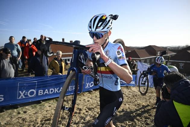 2025 UEC Cyclo-Cross EC - Men Juniors MIDDELKERKE, BELGIUM - NOVEMBER 09 : Lejeune Giel (BEL) in action during the 2025 UEC Cyclo-Cross European Championships for Men Juniors on November 09, 2025 in Middelkerke, Belgium, 09 11 2025 Middelkerke Belgium  Copyright: xNicoxVereeckenx