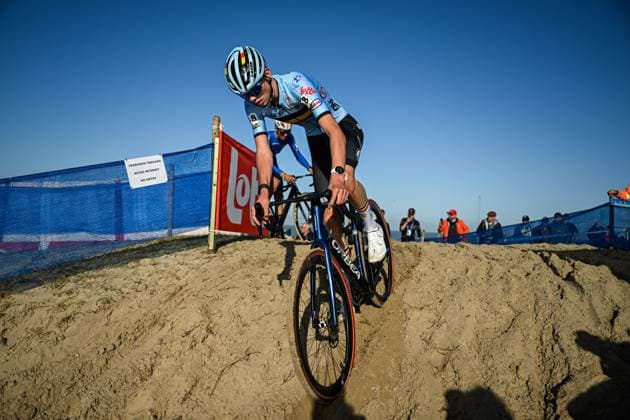 2025 UEC Cyclo-Cross EC - Men Juniors MIDDELKERKE, BELGIUM - NOVEMBER 09 : Lejeune Giel (BEL) in action during the 2025 UEC Cyclo-Cross European Championships for Men Juniors on November 09, 2025 in Middelkerke, Belgium, 09 11 2025 Middelkerke Belgium  Copyright: xNicoxVereeckenx
