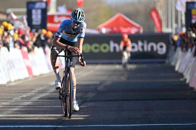 2025 UEC Cyclo-Cross EC - Men Juniors MIDDELKERKE, BELGIUM - NOVEMBER 09 : Lejeune Giel (BEL) coming in third during the 2025 UEC Cyclo-Cross European Championships for Men Juniors on November 09, 2025 in Middelkerke, Belgium, 09 11 2025 Middelkerke Belgium  Copyright: xNicoxVereeckenx
