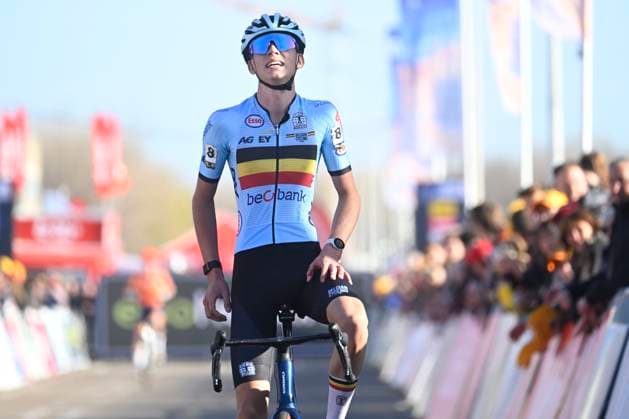 2025 UEC Cyclo-Cross EC - Men Juniors MIDDELKERKE, BELGIUM - NOVEMBER 09 : Lejeune Giel (BEL) coming in third during the 2025 UEC Cyclo-Cross European Championships for Men Juniors on November 09, 2025 in Middelkerke, Belgium, 09 11 2025 Middelkerke Belgium  Copyright: xNicoxVereeckenx