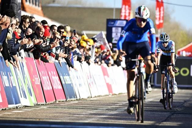 Belgian Giel Lejeune crosses the finish line as third at the junior men race at the UEC Cyclocross European Championships, Sunday 09 November 2025, in Middelkerke. JASPERxJACOBS  x140391363x