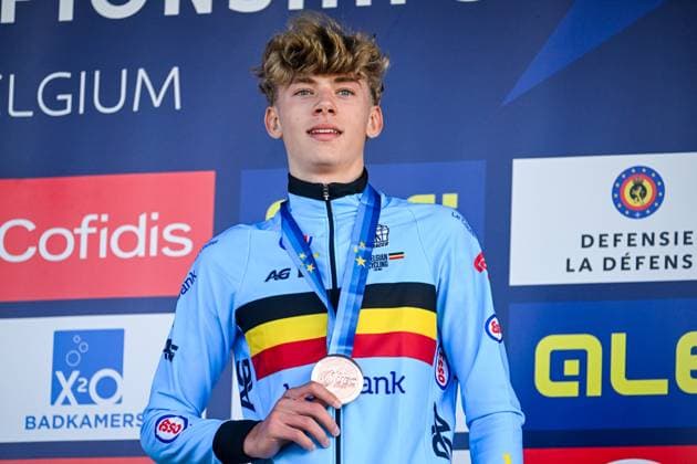 2025 UEC Cyclo-Cross EC - Men Juniors MIDDELKERKE, BELGIUM - NOVEMBER 09 : Lejeune Giel (BEL) on the podium third place during the 2025 UEC Cyclo-Cross European Championships for Men Juniors on November 09, 2025 in Middelkerke, Belgium, 09 11 2025 Middelkerke Belgium  Copyright: xNicoxVereeckenx
