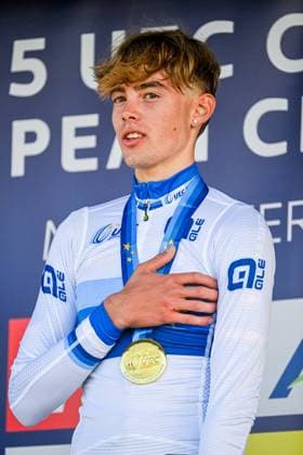 2025 UEC Cyclo-Cross EC - Men Juniors MIDDELKERKE, BELGIUM - NOVEMBER 09 : Grigolini Filippo (ITA) on the podium during the 2025 UEC Cyclo-Cross European Championships for Men Juniors on November 09, 2025 in Middelkerke, Belgium, 09 11 2025 Middelkerke Belgium  Copyright: xNicoxVereeckenx