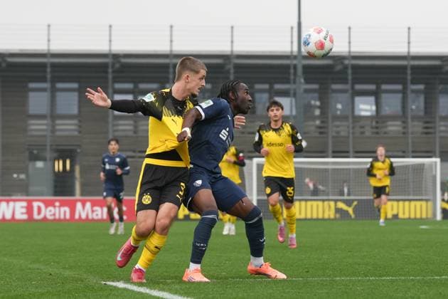 Sunday, 09 11 2025 Season 2025 2026 Round of 16 DFB Cup for Juniors at BVB Fußballpark Hohenbuschei, Dortmund, Germany BV Borussia Dortmund U19 VfL Bochum U19 Valon Cena BVB
