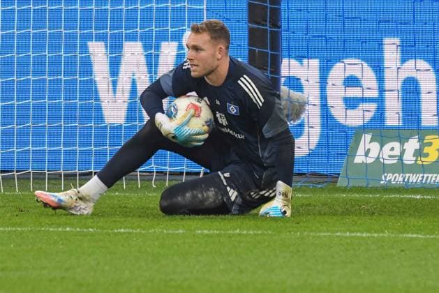 Peretz Daniel HSV on the ball Germany , Hamburg , Volksparkstadion , Football , 1 Bundesliga , Hamburger SV Borussia Dortmund