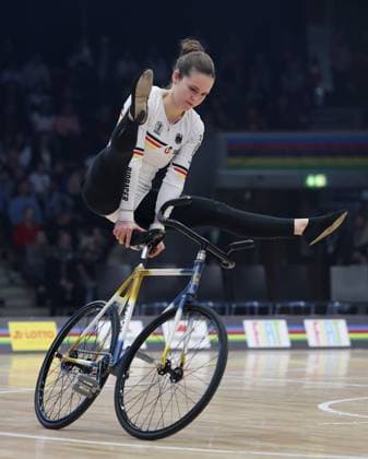 BAU 09 11 2025 Göppingen Artistic Cycling UCI Indoor Cycling World Championships 2025, Single Woman Qualification, f l Veronika Koch GER