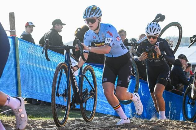 2025 UEC Cyclo-Cross EC - Women U23 MIDDELKERKE, BELGIUM - NOVEMBER 09 : Seynave Ilken (BEL) in action during the 2025 UEC Cyclo-Cross European Championships for Women U23 on November 09, 2025 in Middelkerke, Belgium, 09 11 2025 Middelkerke Belgium  Copyright: xNicoxVereeckenx