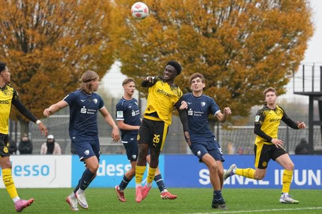 Sunday, 09 11 2025 Season 2025 2026 Round of 16 DFB Cup for Juniors at BVB Fußballpark Hohenbuschei, Dortmund, Germany BV Borussia Dortmund U19 VfL Bochum U19 Paul Ayuk Tanyi BVB
