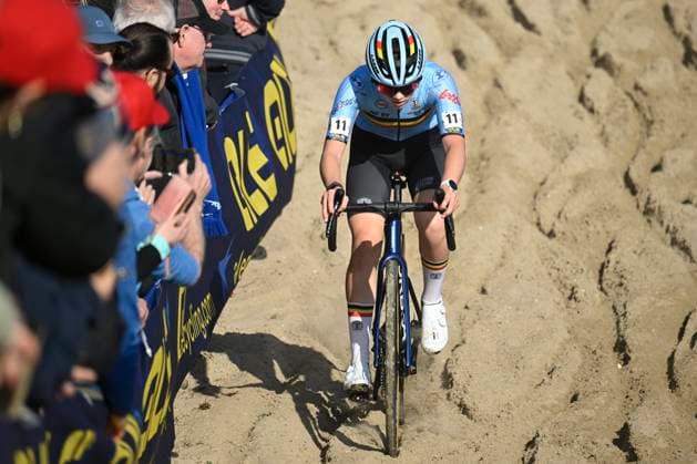 2025 UEC Cyclo-Cross EC - Women U23 MIDDELKERKE, BELGIUM - NOVEMBER 09 : Seynave Ilken (BEL) in action during the 2025 UEC Cyclo-Cross European Championships for Women U23 on November 09, 2025 in Middelkerke, Belgium, 09 11 2025 Middelkerke Belgium  Copyright: xNicoxVereeckenx