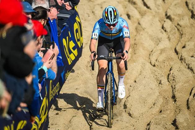2025 UEC Cyclo-Cross EC - Women U23 MIDDELKERKE, BELGIUM - NOVEMBER 09 : Seynave Ilken (BEL) in action during the 2025 UEC Cyclo-Cross European Championships for Women U23 on November 09, 2025 in Middelkerke, Belgium, 09 11 2025 Middelkerke Belgium  Copyright: xNicoxVereeckenx
