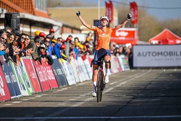 2025 UEC Cyclo-Cross EC - Women U23 MIDDELKERKE, BELGIUM - NOVEMBER 09 : Bentveld Leonie (NLD) celebrating her victory during the 2025 UEC Cyclo-Cross European Championships for Women U23 on November 09, 2025 in Middelkerke, Belgium, 09 11 2025 Middelkerke Belgium  Copyright: xNicoxVereeckenx
